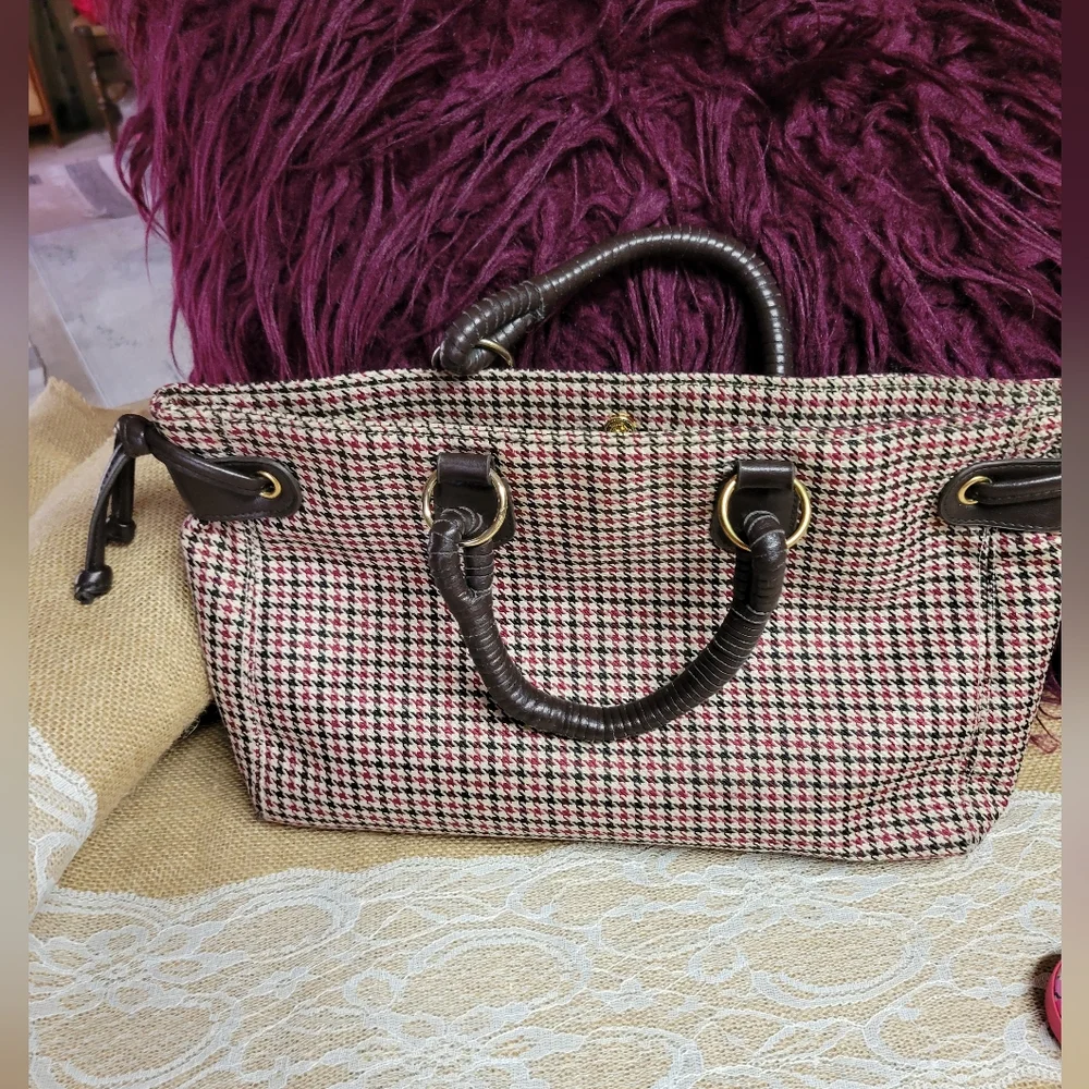 Victoria’s Secret hounds tooth handbag